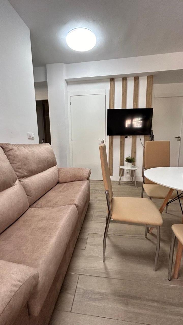 Albergue Piso Compartido Delyrent Acosta Jaén Exterior foto