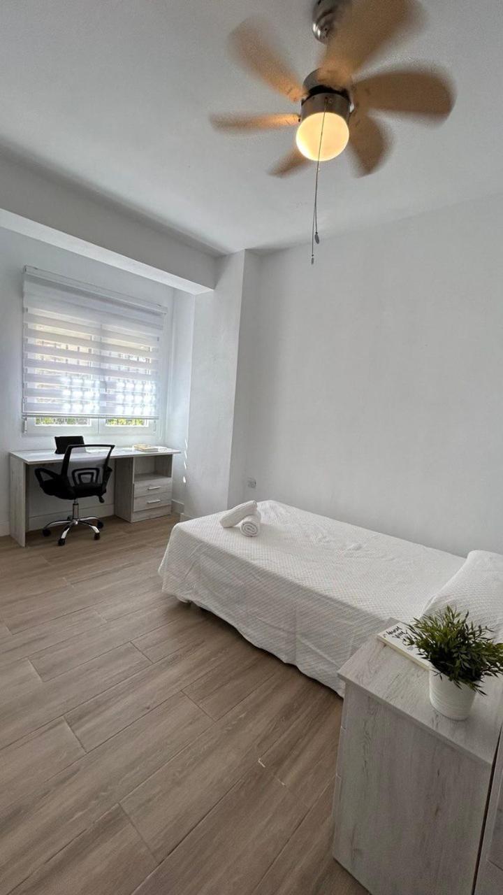 Albergue Piso Compartido Delyrent Acosta Jaén Exterior foto