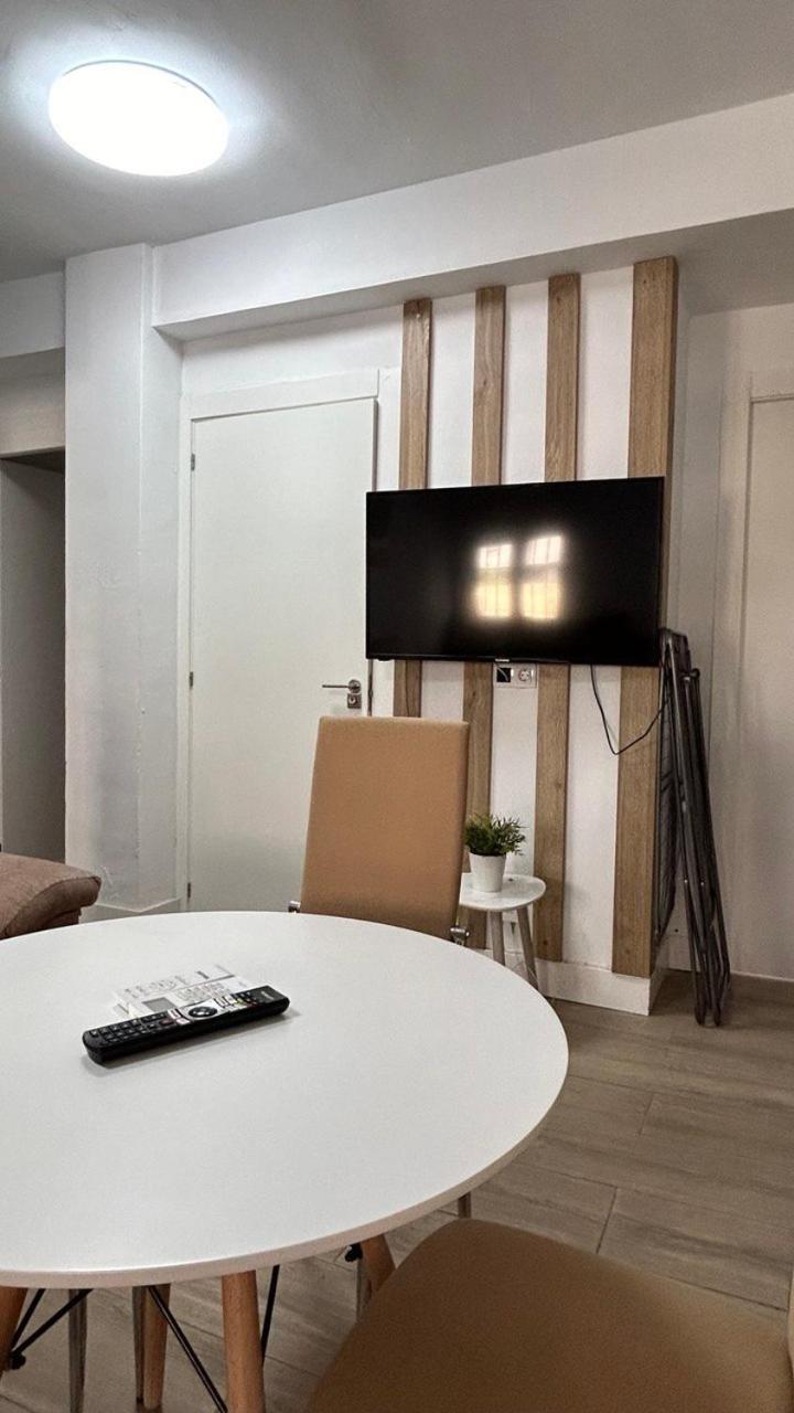 Albergue Piso Compartido Delyrent Acosta Jaén Exterior foto