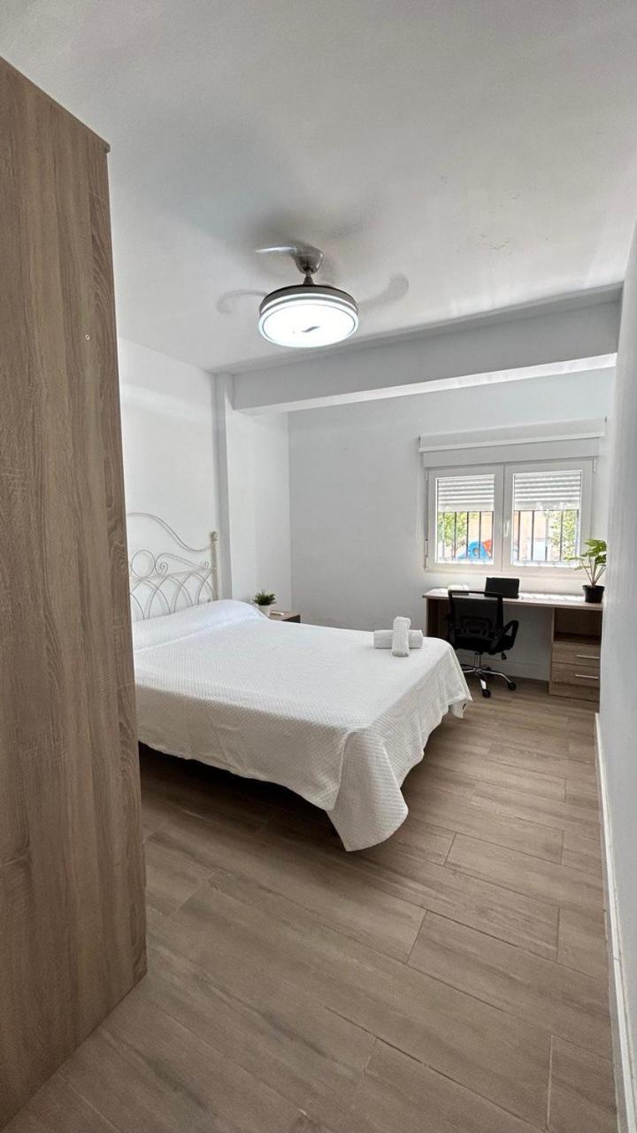 Albergue Piso Compartido Delyrent Acosta Jaén Exterior foto